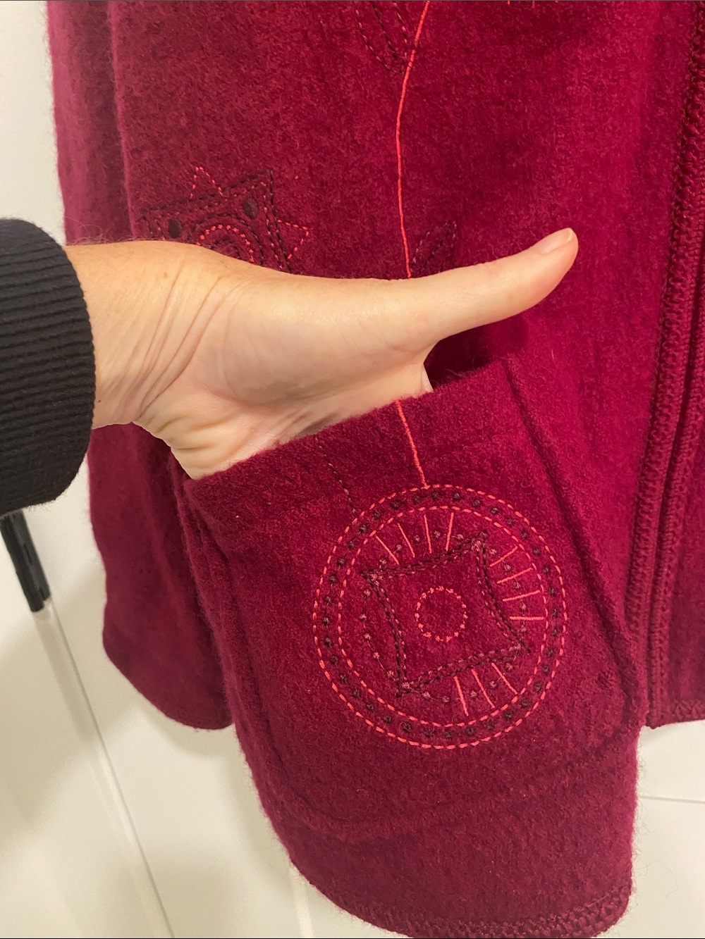 Vintage Wool Embroidered Variations Deep Red Full Zip Coat Jacket Women’s Large - Picture 4 of 7